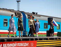 На железнодорожный вокзал амурской столицы прибыл ретропоезд "Победа"